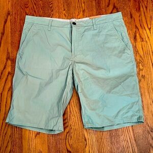 NWT Timberland Men's Classic Fit Green
Shorts Size 38